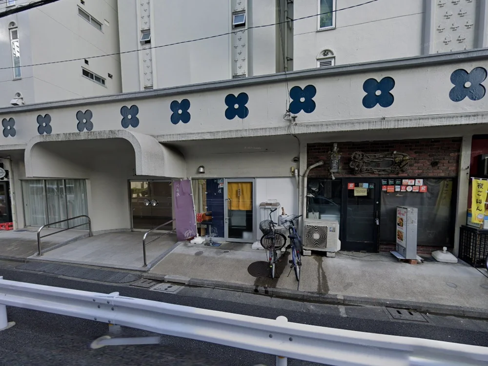 テイクアウトの居抜き物件の外観