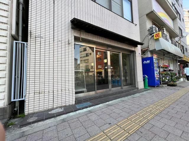 高田馬場のダイニングバー居抜きの外観