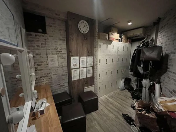 ガールズバーの居抜き物件の内装