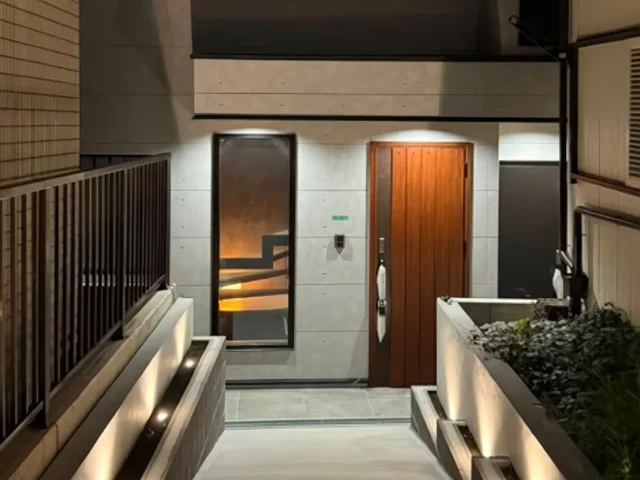 六本木のリース店舗物件のエントランス