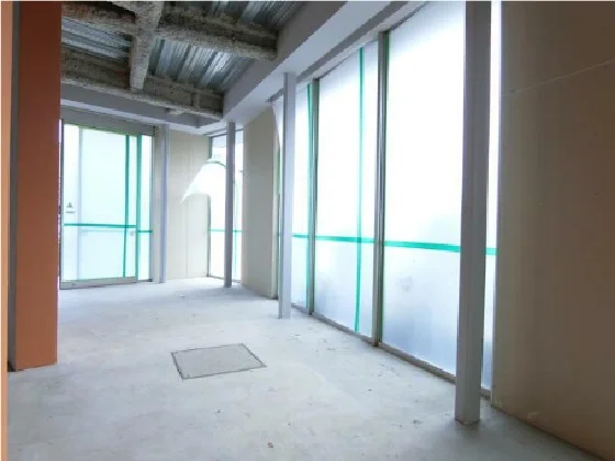 貸店舗(スケルトン)の内装