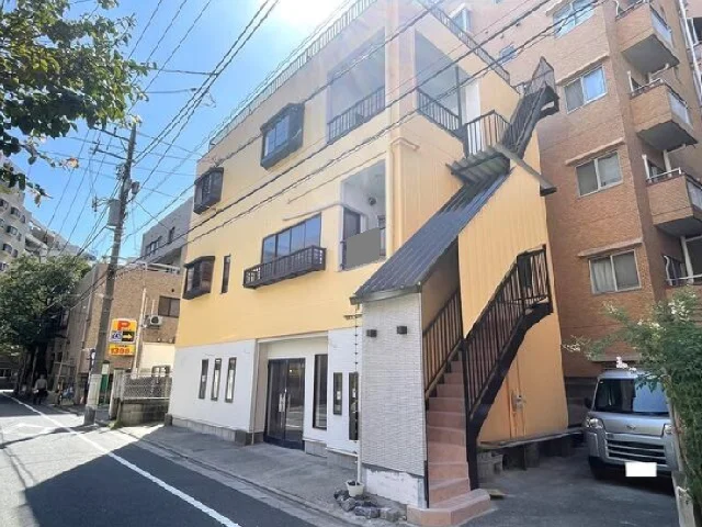 貸店舗(スケルトン)の外観