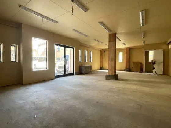 貸店舗(スケルトン)の内装