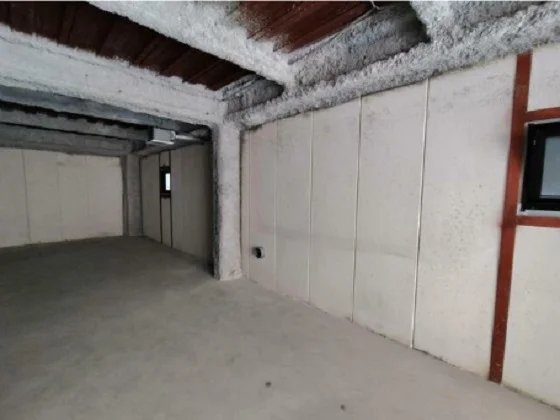 貸店舗(スケルトン)の内装