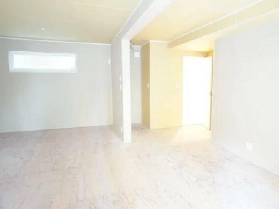 貸店舗(スケルトン)の内装