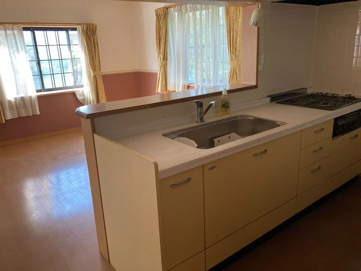 秋山の居抜き店舗の内装