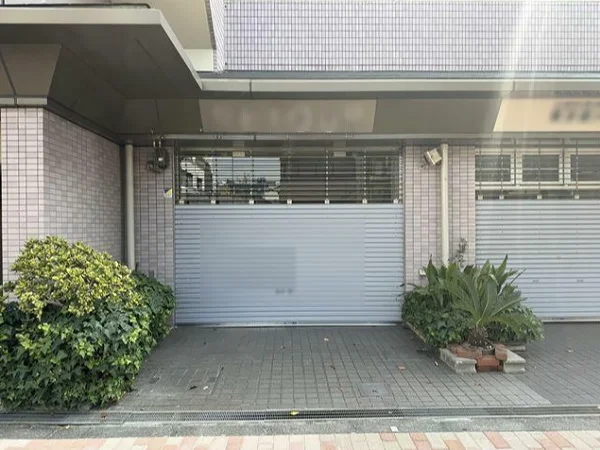 住吉の居抜き店舗のエントランス