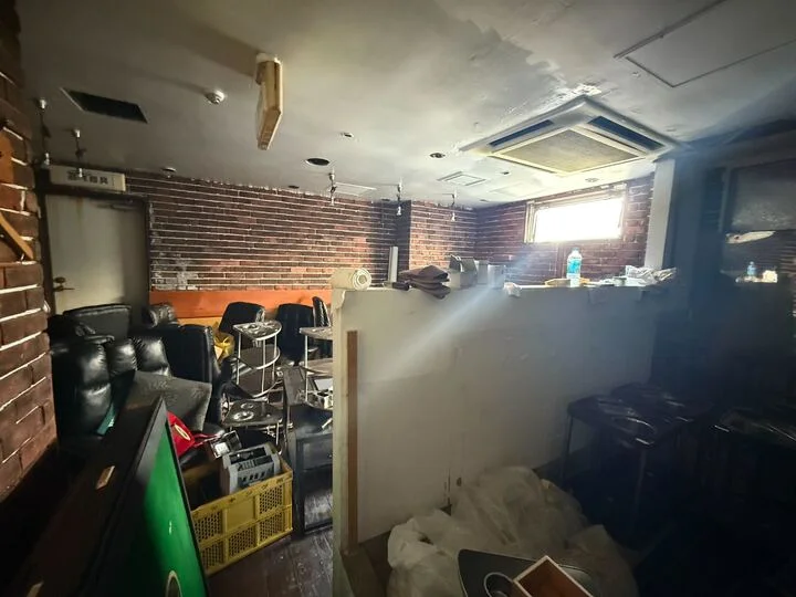 スナック・パブの居抜き物件の内装