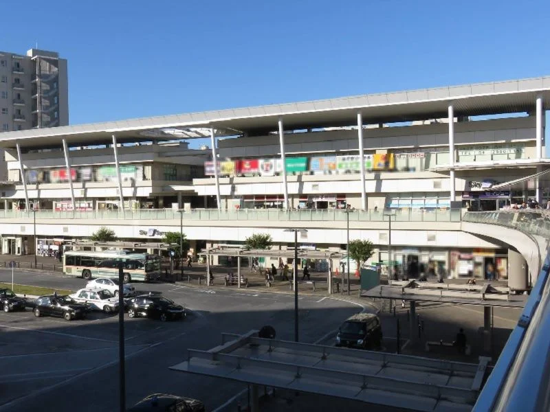 貸店舗(スケルトン)の外観