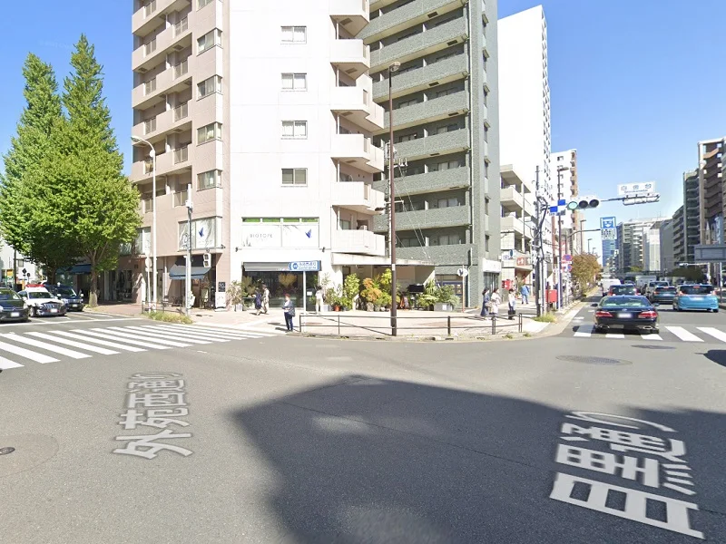 白金台の事務所仕様店舗物件の外観