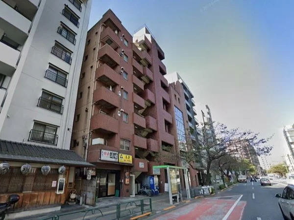 広尾の事務所仕様店舗物件の外観