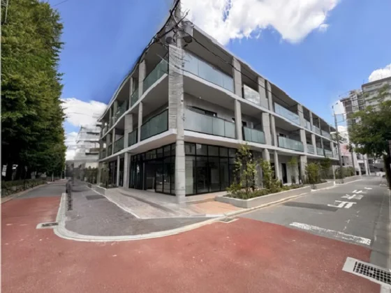 北浦和のスケルトン店舗物件の外観