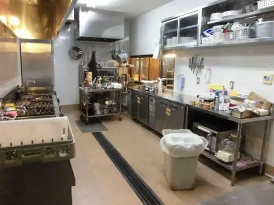 イタリアンの居抜き物件の厨房