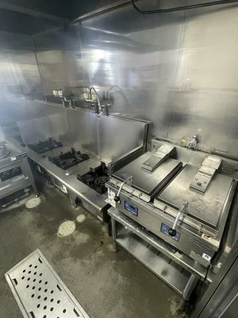 平塚のラーメン居抜きの厨房