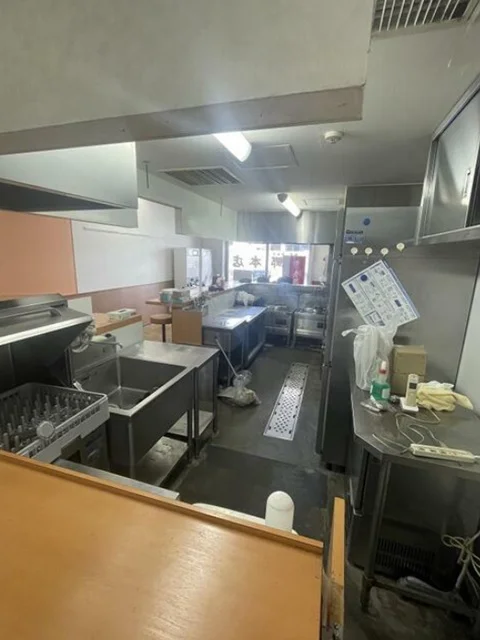 ラーメンの居抜き物件の厨房