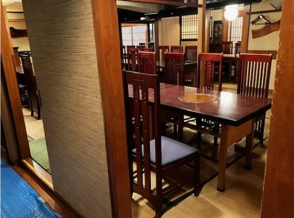 関内の焼肉屋居抜きの内装