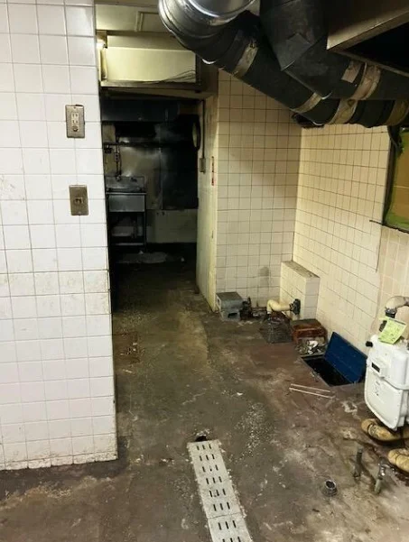 関内の焼肉屋居抜きの厨房