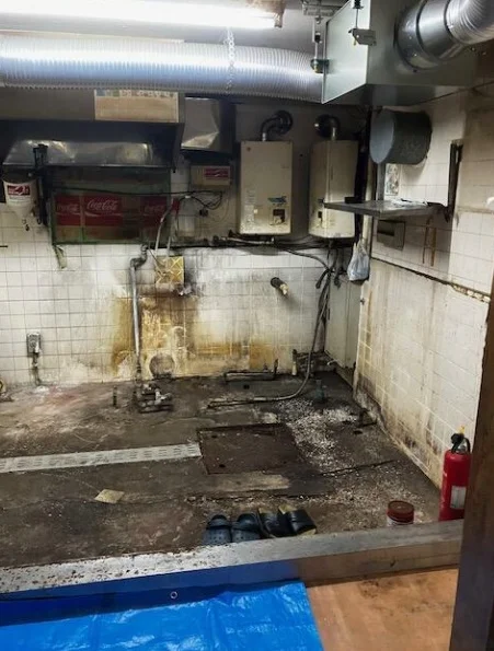 焼肉屋の居抜き物件の厨房