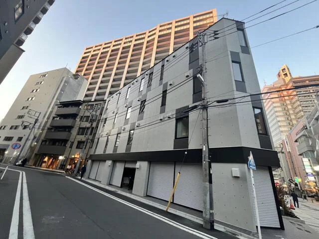 貸店舗(スケルトン)の外観