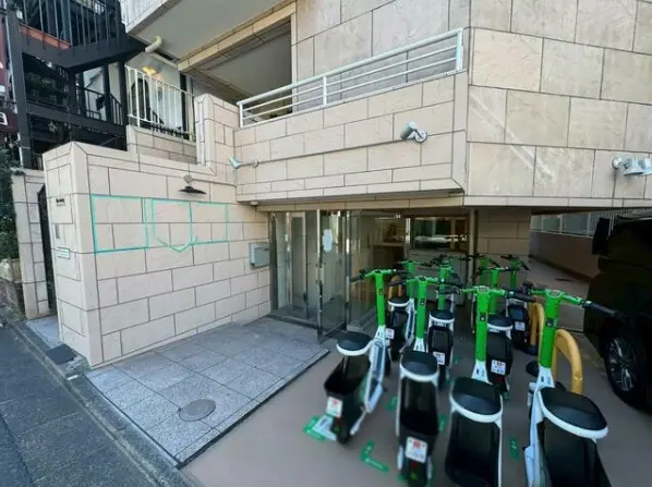 恵比寿の事務所仕様店舗物件の外観
