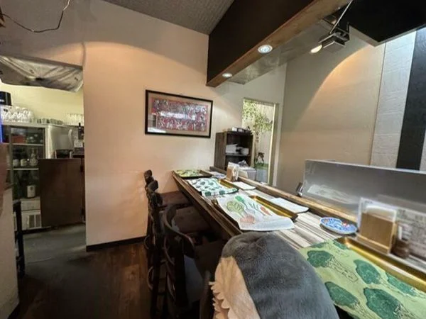 南林間の和食居抜きの内装