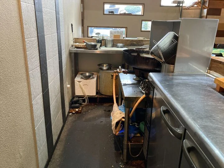 南林間の和食居抜きの厨房