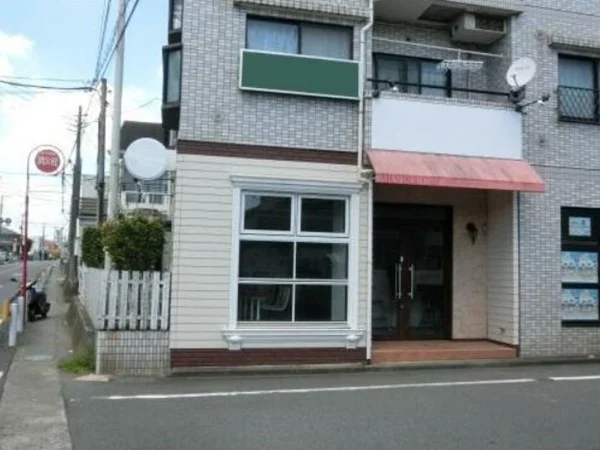 番田のテイクアウト居抜きの外観