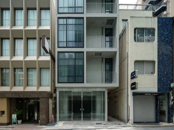 貸店舗(スケルトン)の外観