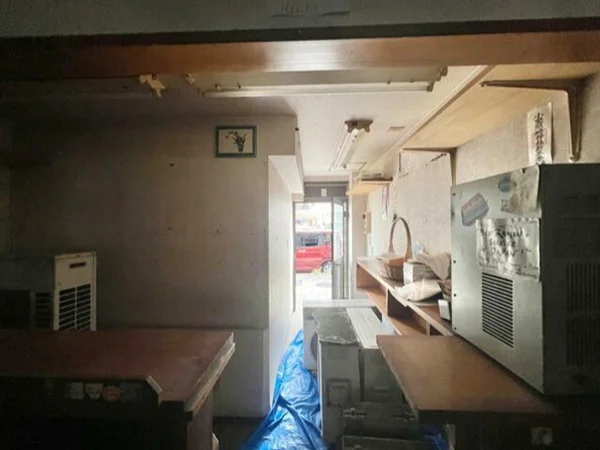 うどん・そばの居抜き物件の内装