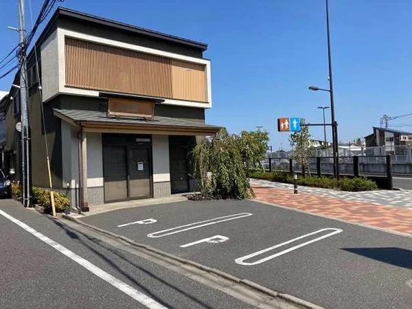 平和台の物販居抜きの外観