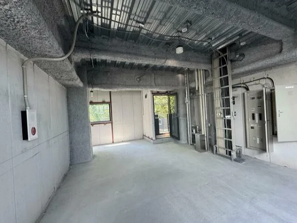 阿佐ケ谷のスケルトン物件の内装