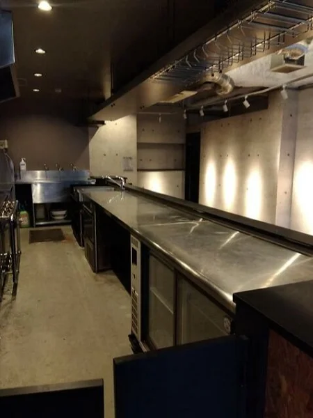 池袋の居酒屋居抜きの厨房