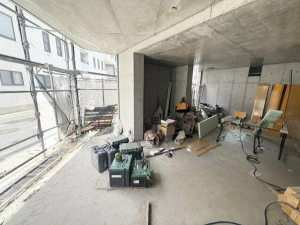 貸店舗(スケルトン)の内装