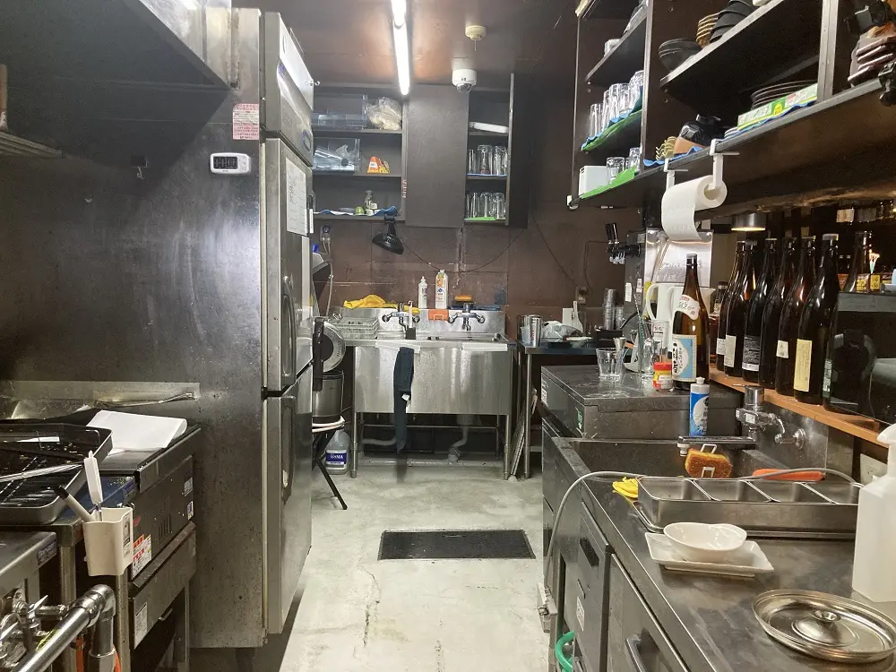 居酒屋の居抜き物件の厨房