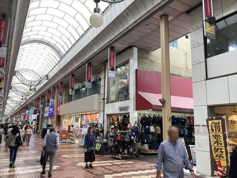貸店舗(スケルトン)の外観