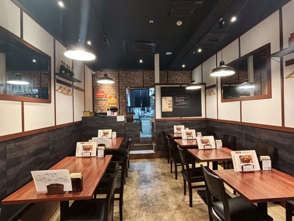 阿佐ケ谷のビストロ・洋食居抜きの内装