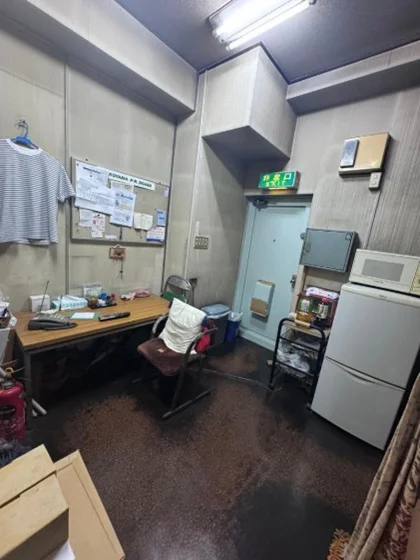 鮫洲の物販居抜きの内装