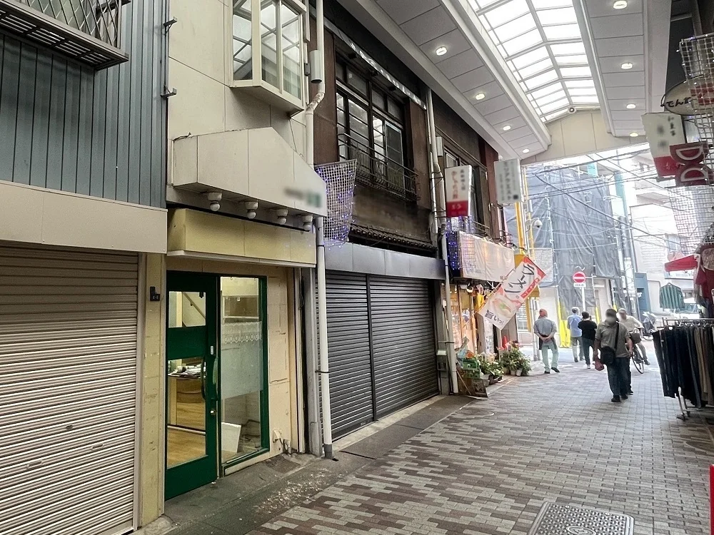 西小山のスケルトン店舗物件の外観