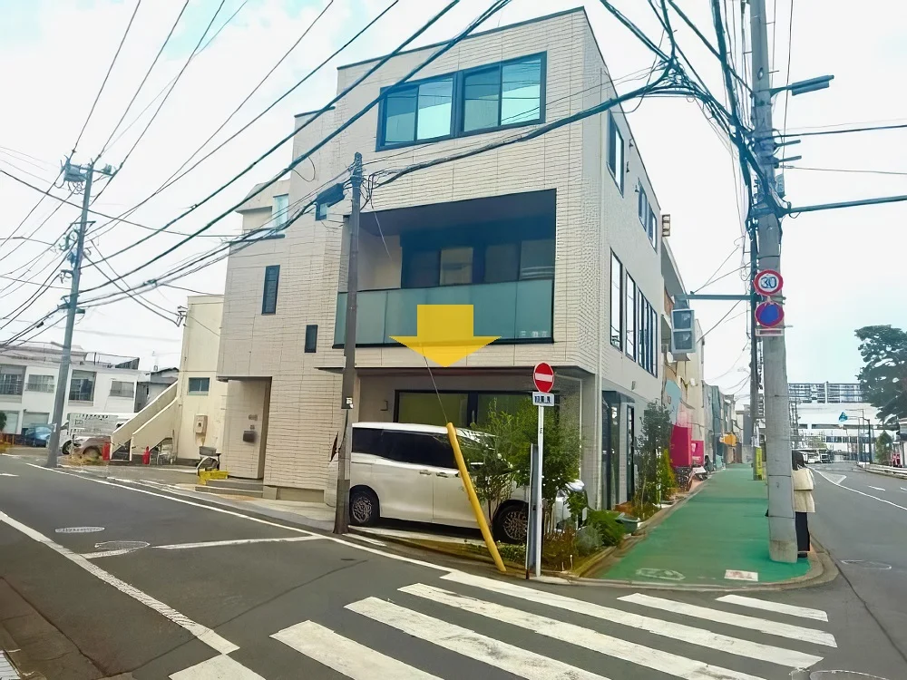 貸店舗(スケルトン)の外観