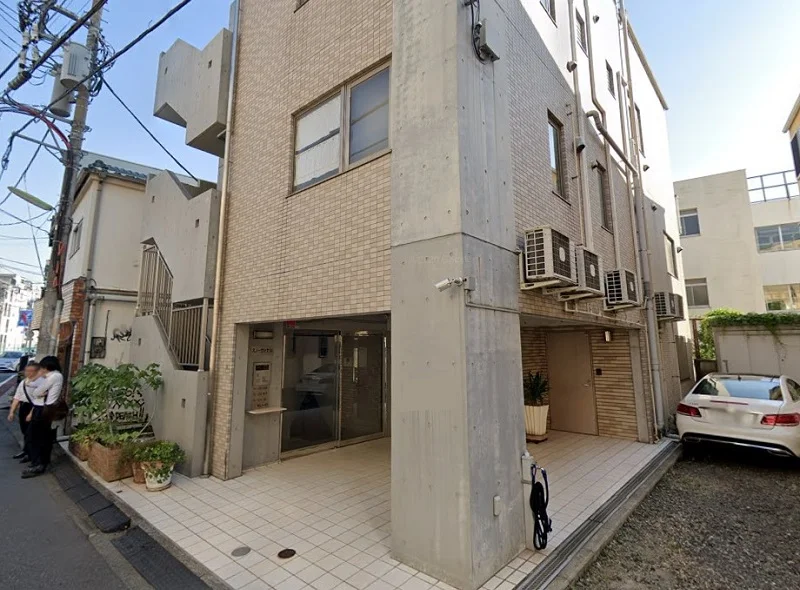 東北沢の事務所仕様店舗物件の外観
