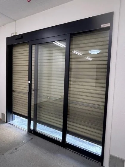 貸店舗(事務所仕様)の外観