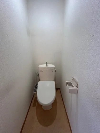 京成立石の事務所仕様店舗物件の内装