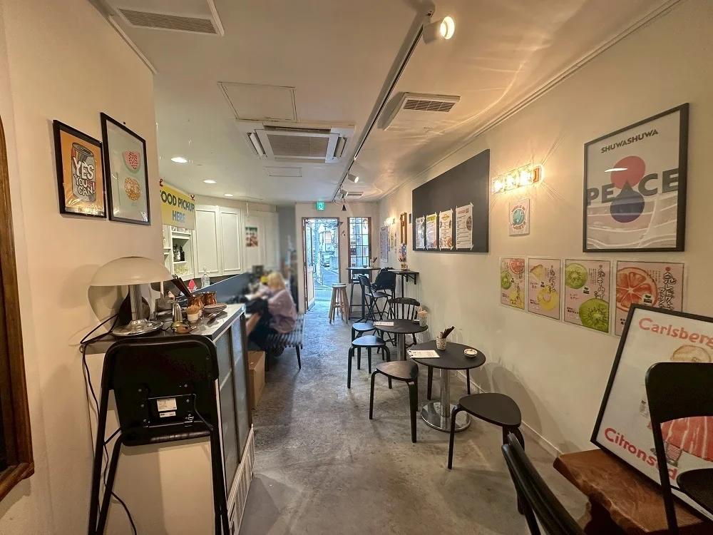 幡ヶ谷のダイニングバー居抜きの内装