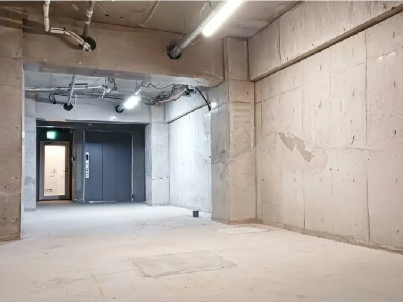 吉祥寺のスケルトン店舗物件の内装