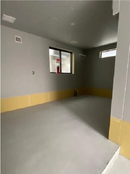 貸店舗(スケルトン)の内装