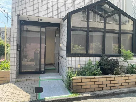 初台のスケルトン物件の外観