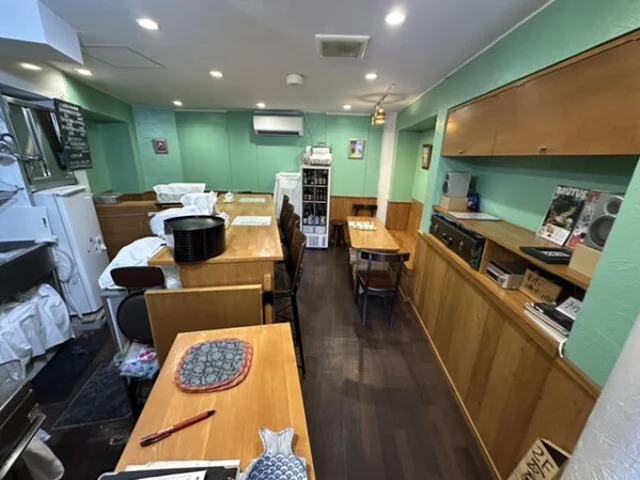 大倉山の居抜き店舗の内装