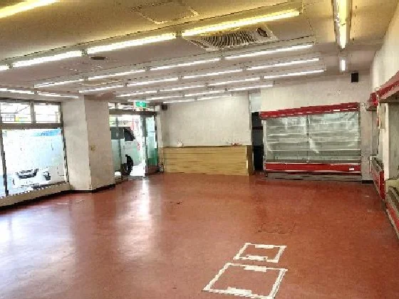 松戸の事務所仕様店舗物件の内装