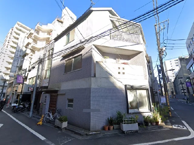 貸店舗(スケルトン)の外観