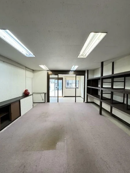 貸店舗(事務所仕様)の内装